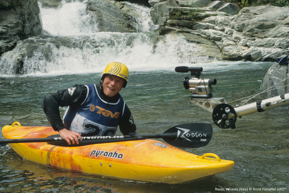 Andy Philipps, whitewater paddler at the Extreme-Kayak-Race 2002, Gronda, Valsesia