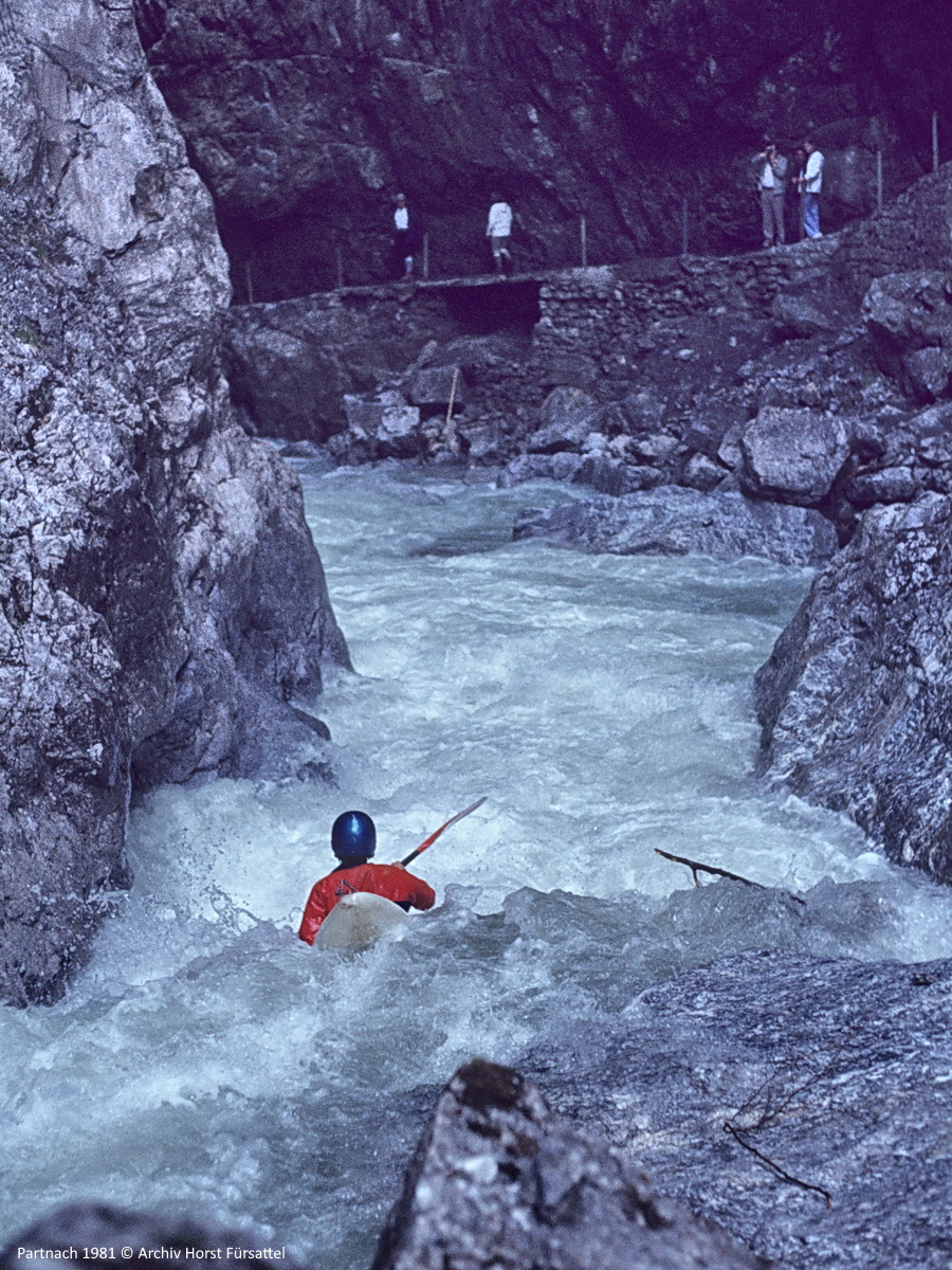 Eingangskatarakt Partnachklamm im Kajak