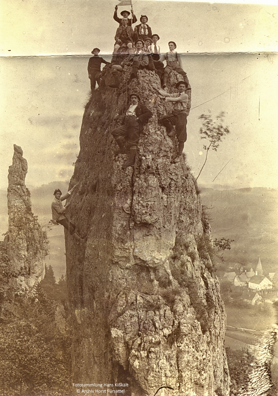 Historsche Aufnahme Klettern im Frankenjura am Großen Mönch bei Haselstauden im Trubachtal